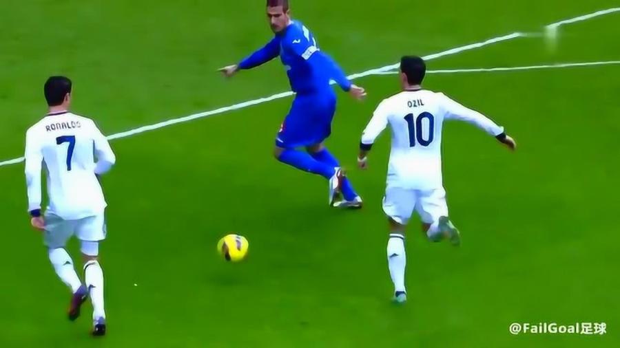  那不勒斯快速反击行云流水，打出赏心悦目攻势足球