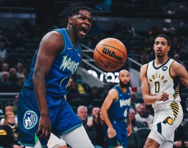  爱德华兹三分火力全开森林狼击溃掘金结束对手四连胜